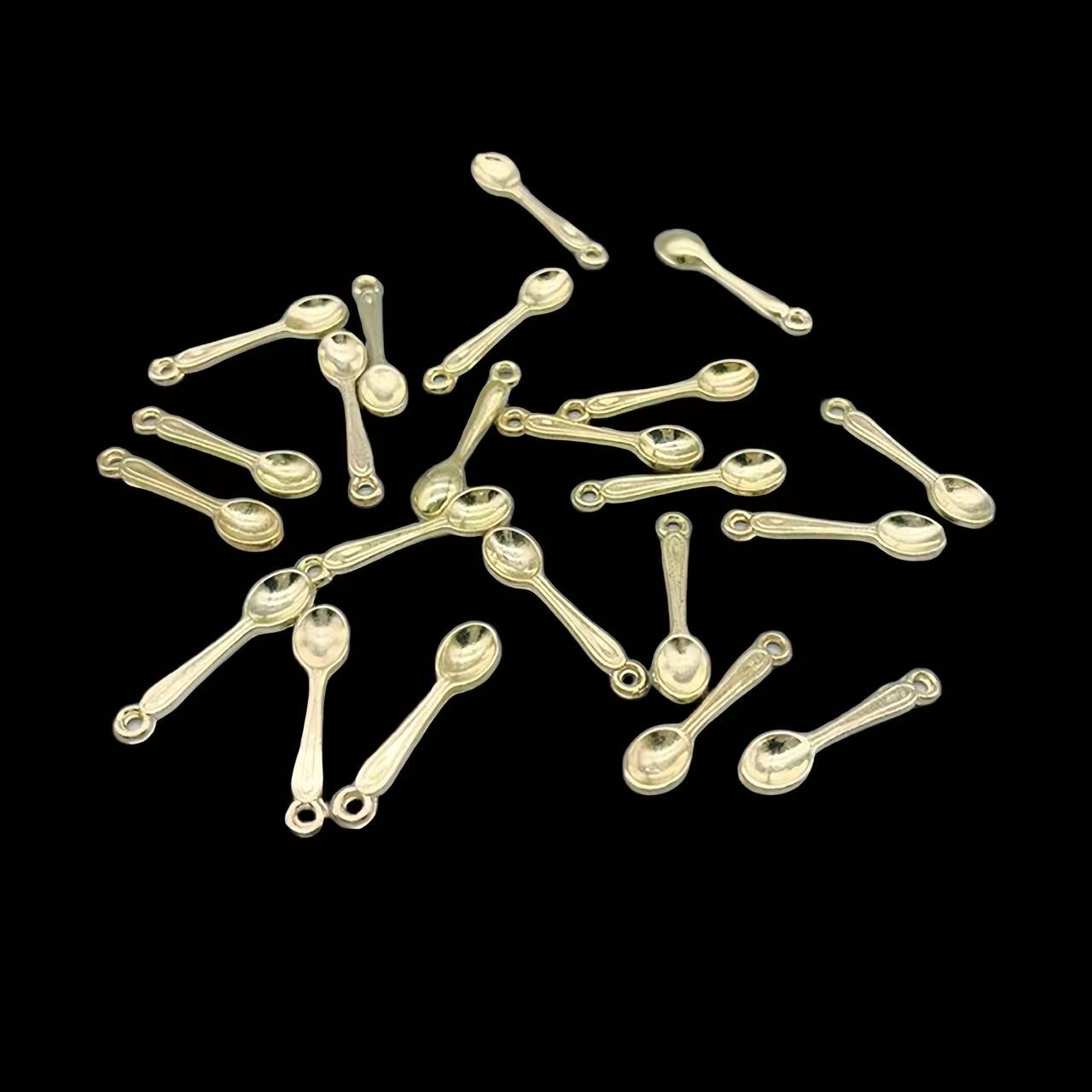 100 Buah Liontin Jimat CCB Ber - Gold Cutlery Flatware ulasan dan harga