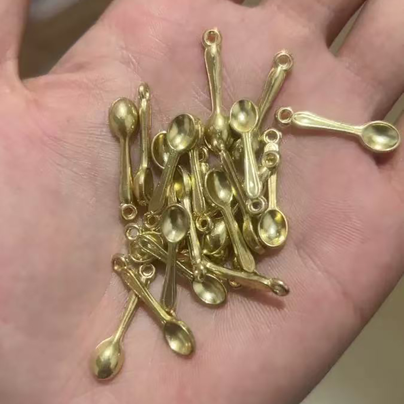 100 Buah Liontin Jimat CCB Ber - Gold Cutlery Flatware ulasan dan harga