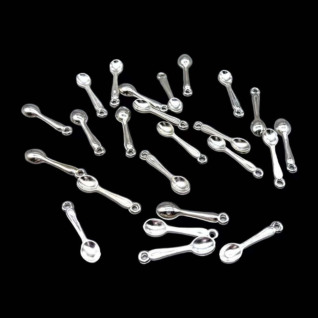 100 Buah Liontin Jimat CCB Ber - Gold Cutlery Flatware ulasan dan harga