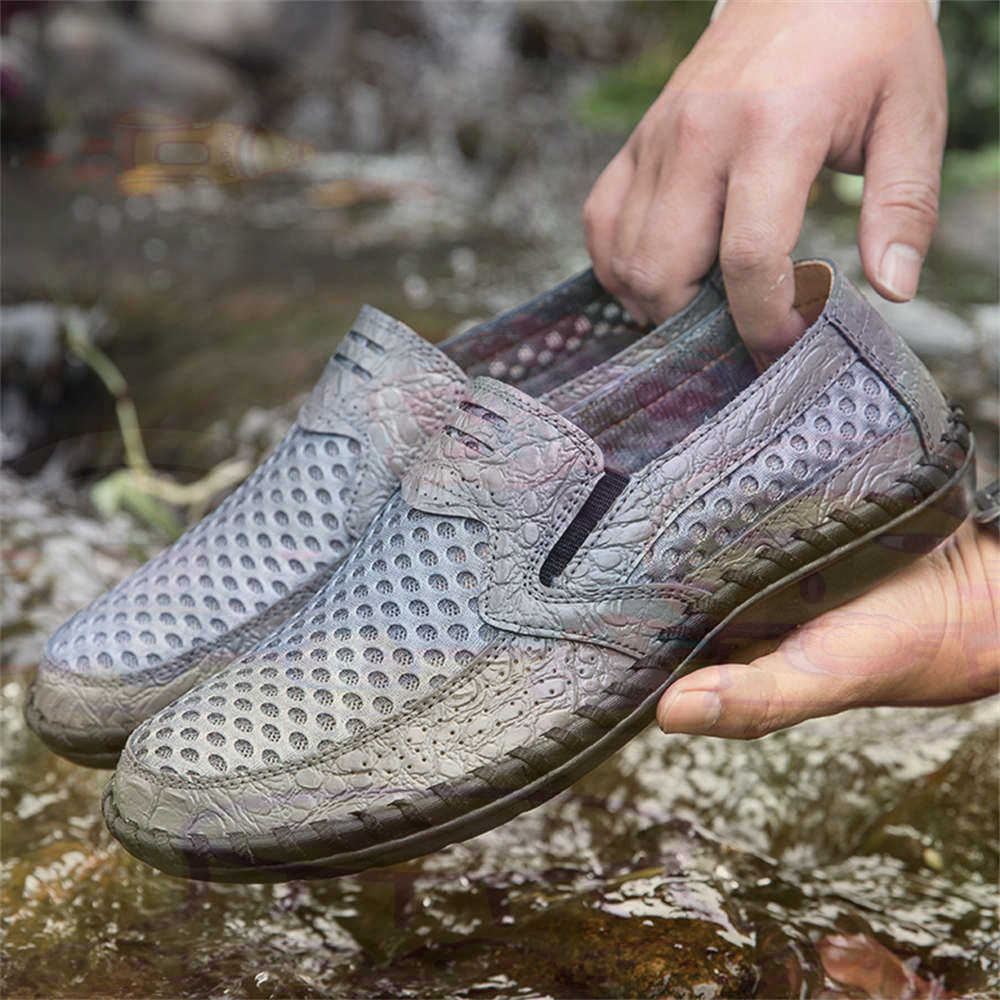 Sepatu Lucu Warna Campuran Tan - Luxury Lifestyle Experiences ulasan dan harga